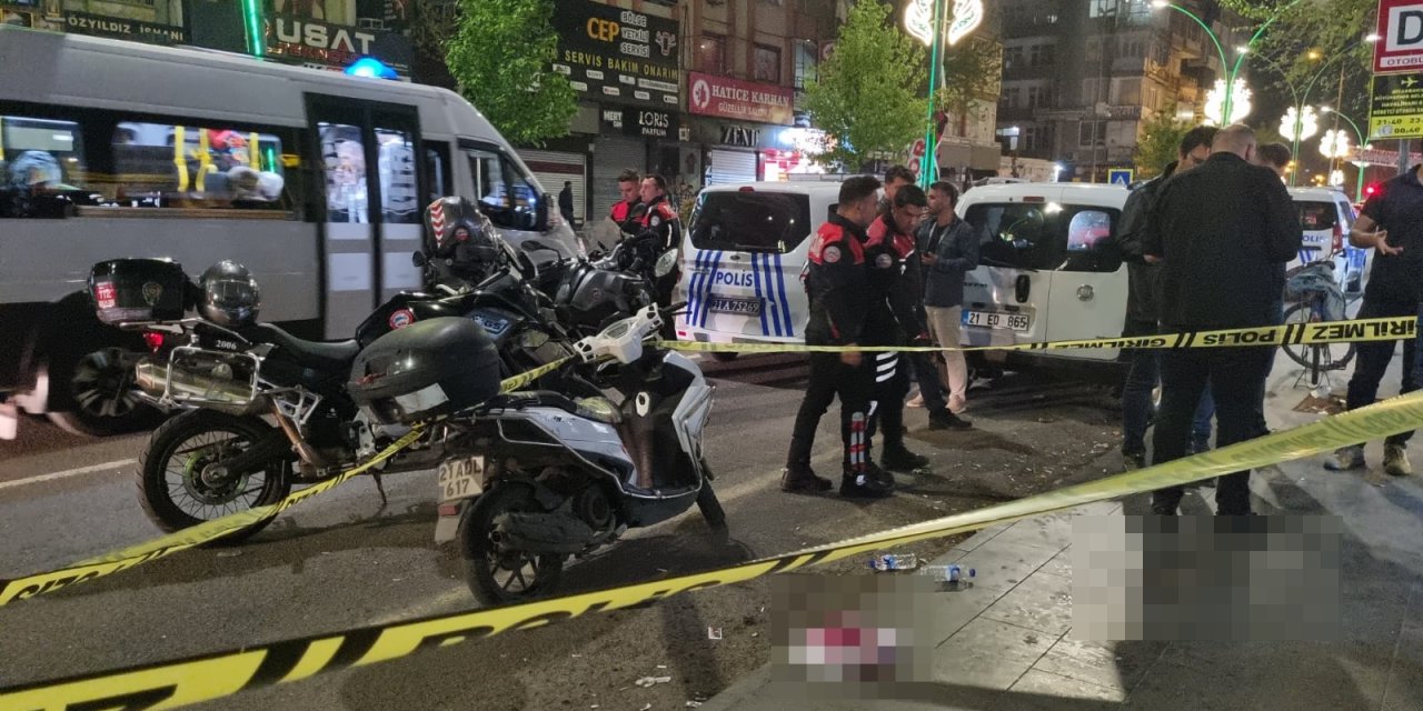 Diyarbakır’da İki Grup Arasında Bıçaklı Kavga: 2 Yaralı