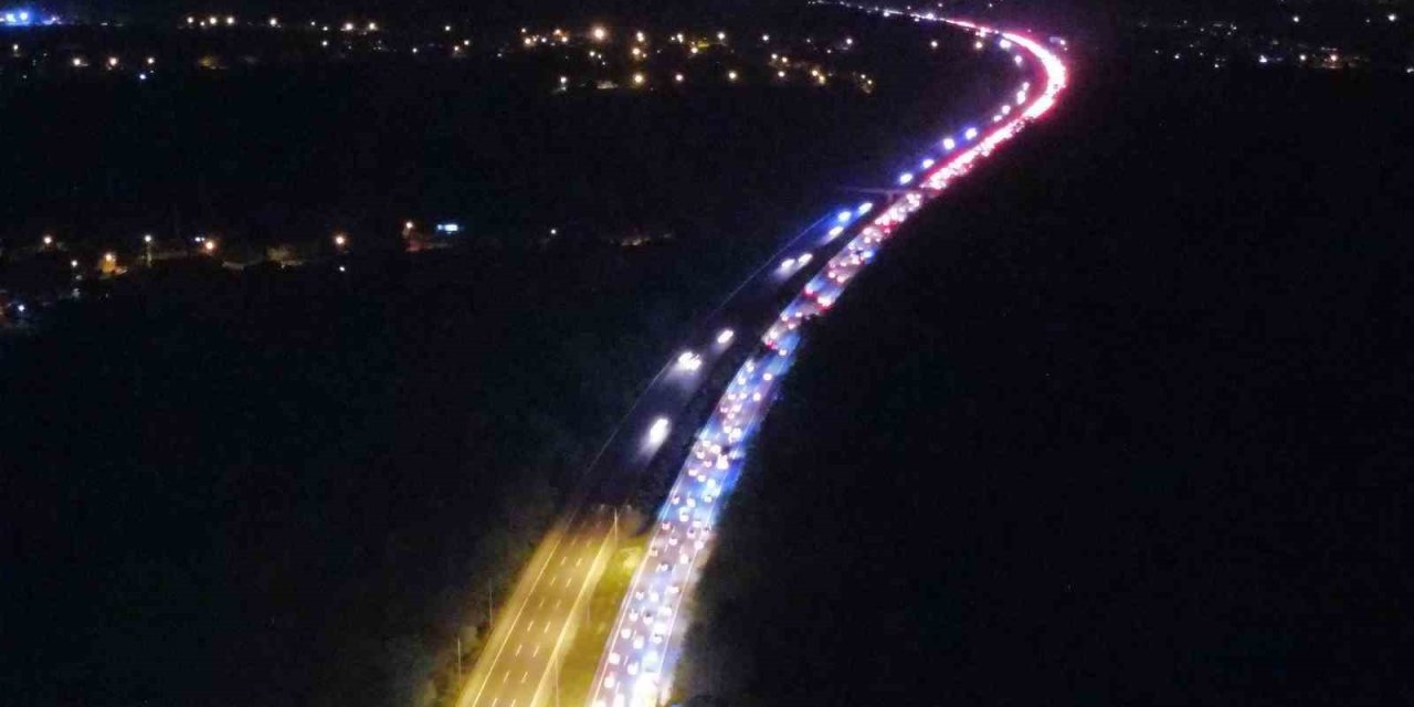 Bayram Dönüşünde Düzce’den 96 Bin 711 Araç Geçti