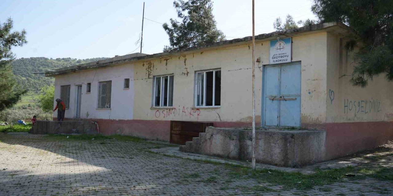 Savaştan Kaçtı Türkiye’de Okuma Yazma Öğrendi