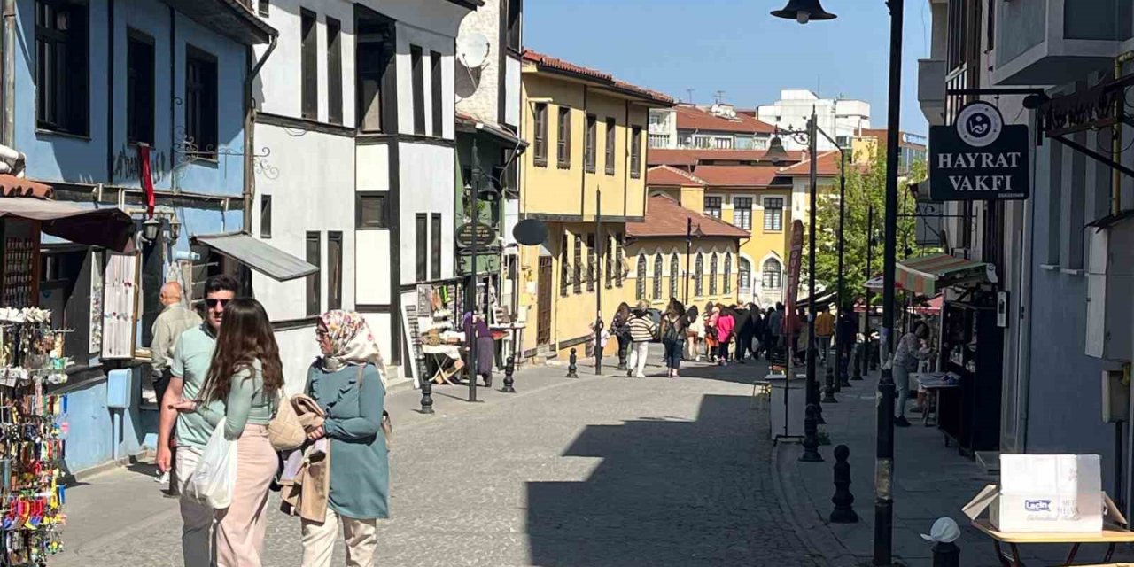 Bayram Sonrasında Da Odunpazarı’nda Yoğunluğu Erkenden Başladı