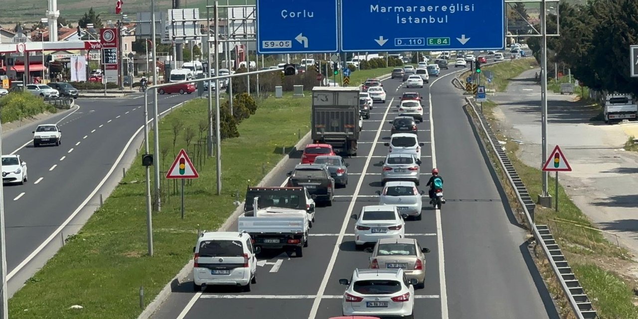 Tekirdağ'dan İstanbul Yönüne Trafik Yoğunluğu