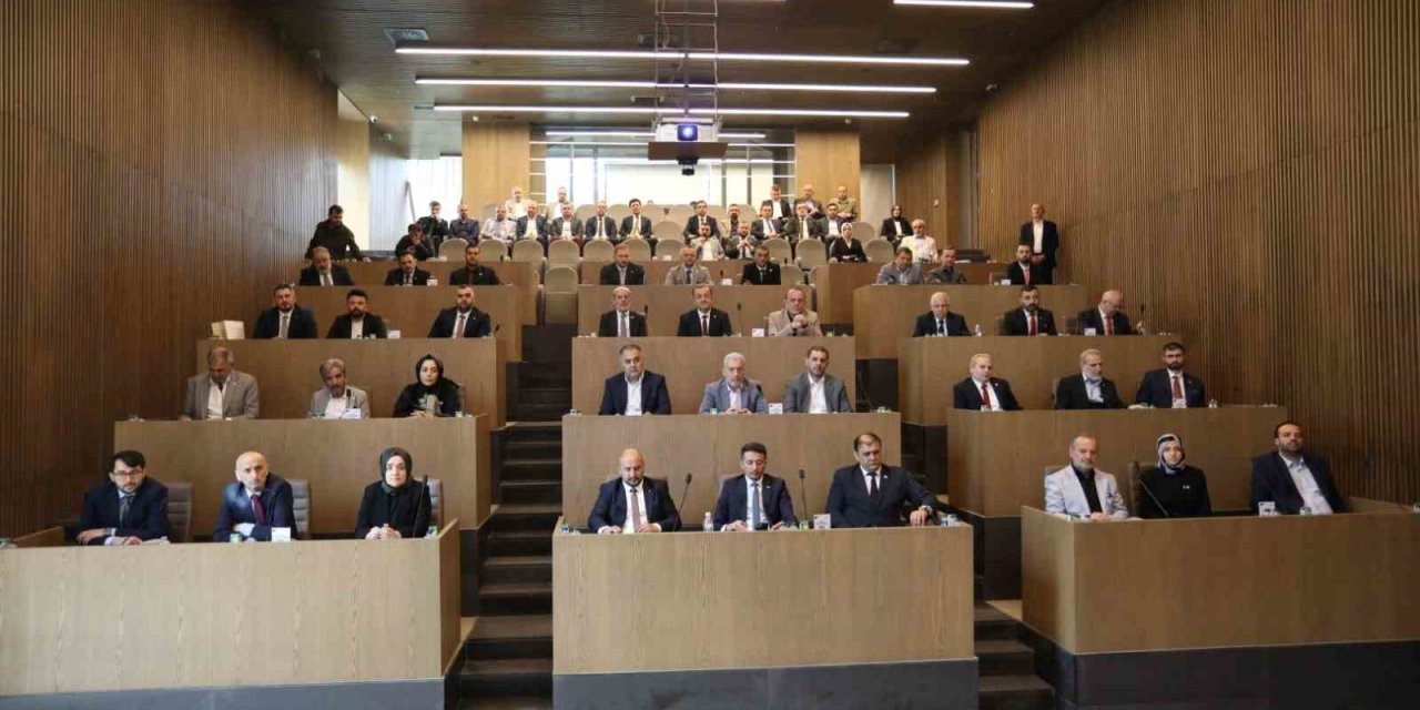 İnegöl Belediyesi Meclisi İlk Toplantısını Gerçekleştirdi