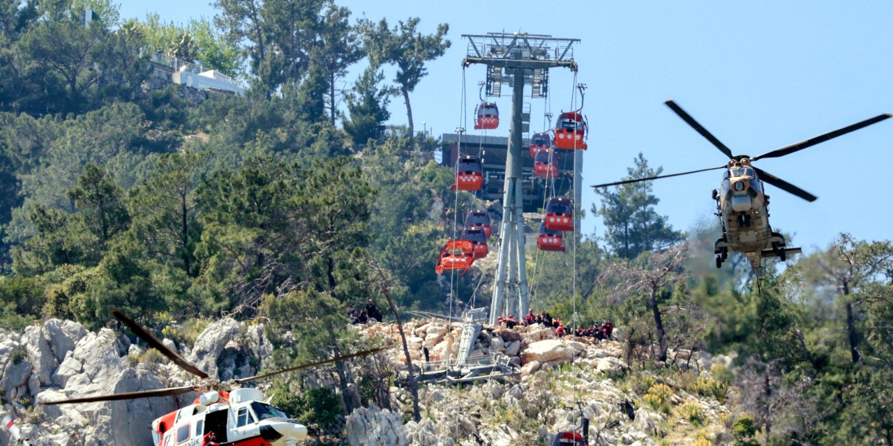 Teleferik Kazasında Kabinlerde Mahsur Kalanlardan 155'i Kurtarıldı (7)