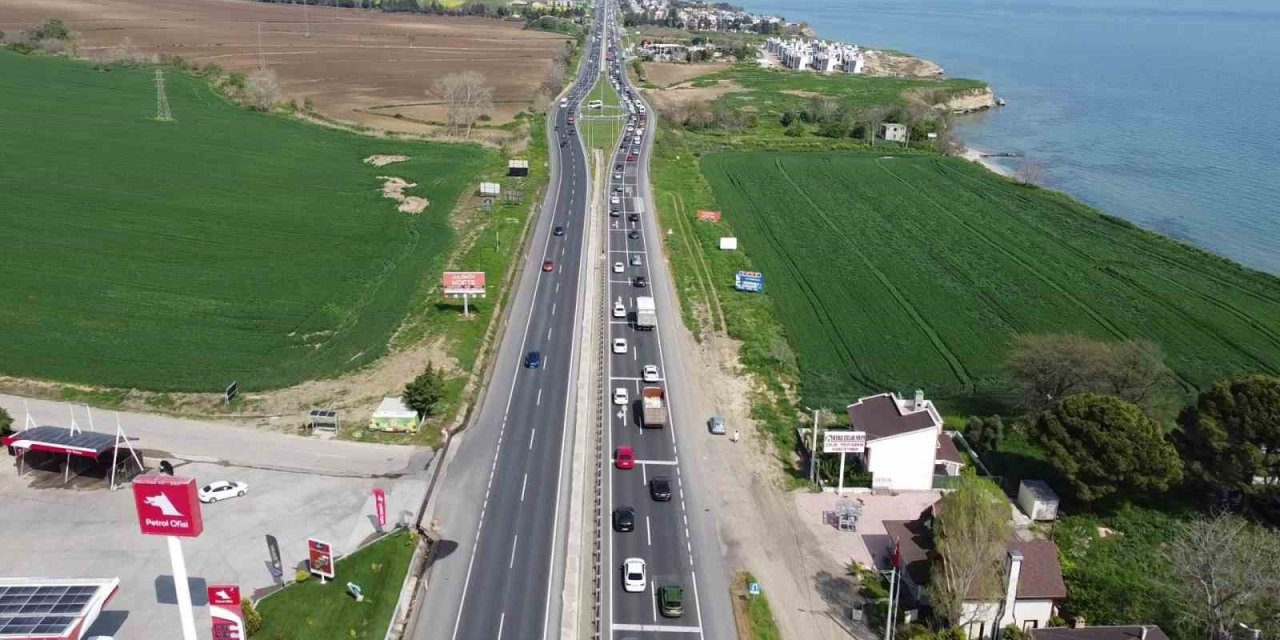 Akın Akın Dönüyorlar