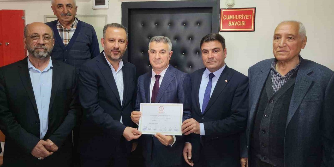 Ercan Öncebe Mazbatasını Alarak Göreve Başladı