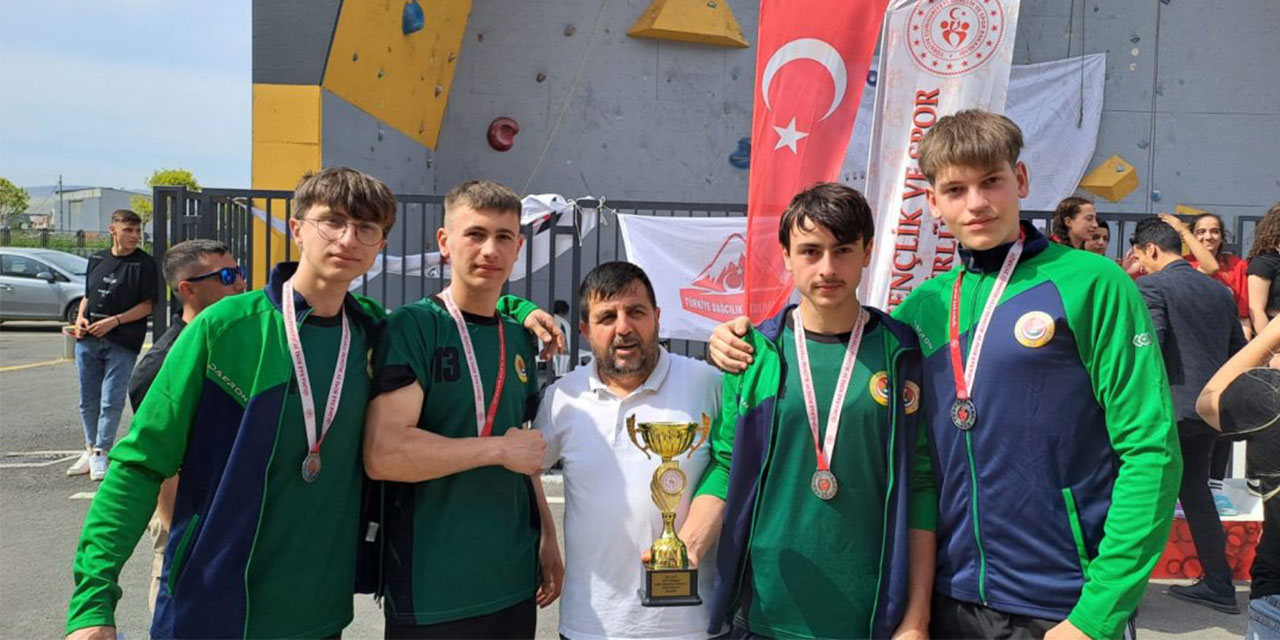 Rize Anadolu İmam Hatip Lisesi Spor Tırmanışı Takımı Türkiye 2.’si Oldu