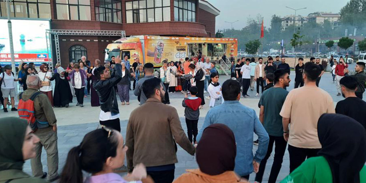 ÇAYKUR Van’da Dünya Kahvaltı Gününde Yürekleri Isıttı