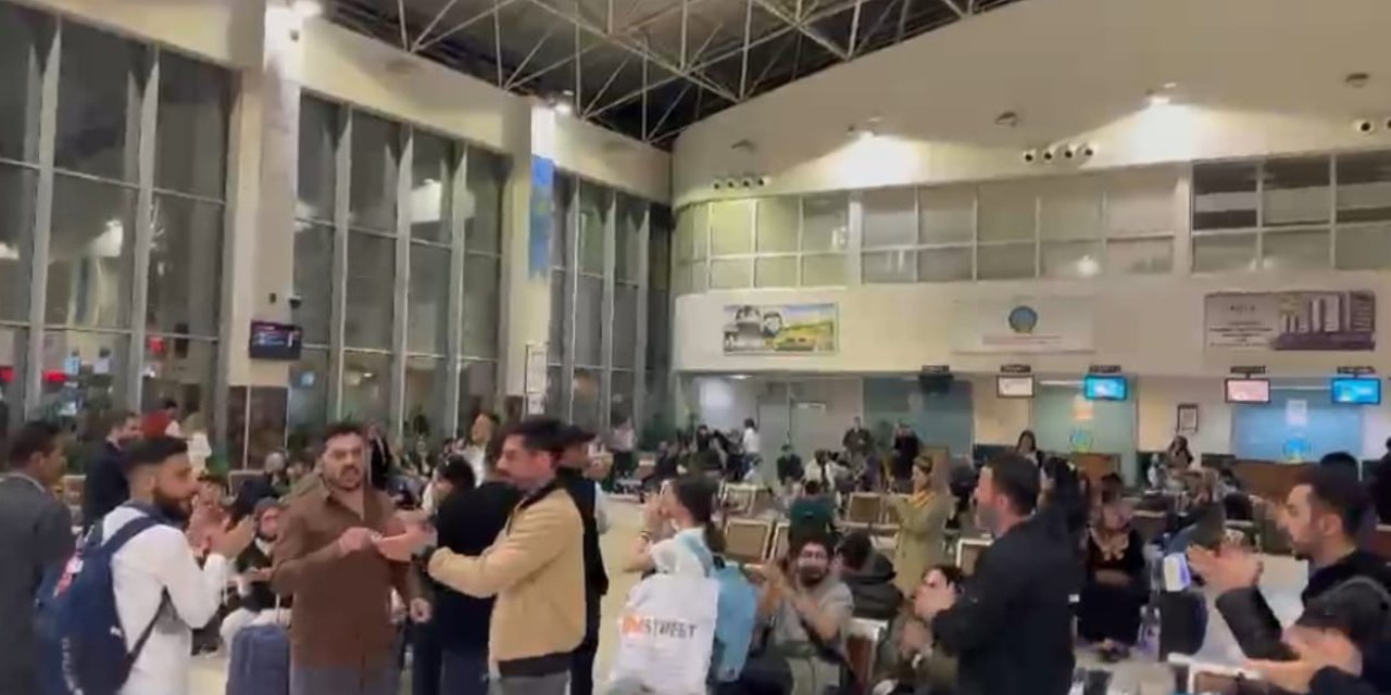 Thy’nin Lastiği Patlayan Uçağı Havalanmadı, Yolcular İsyan Etti