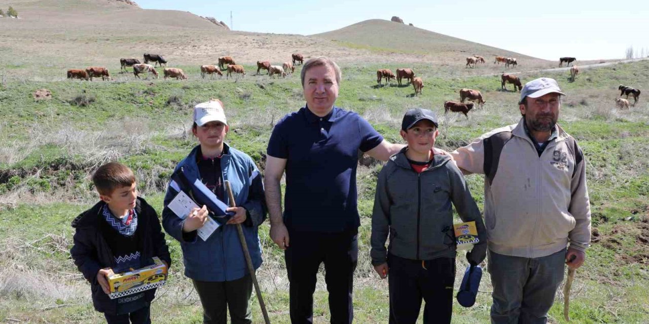 Vali İle Çobanlık Yaban Çocukların Karşılaşması Yürekleri Isıttı