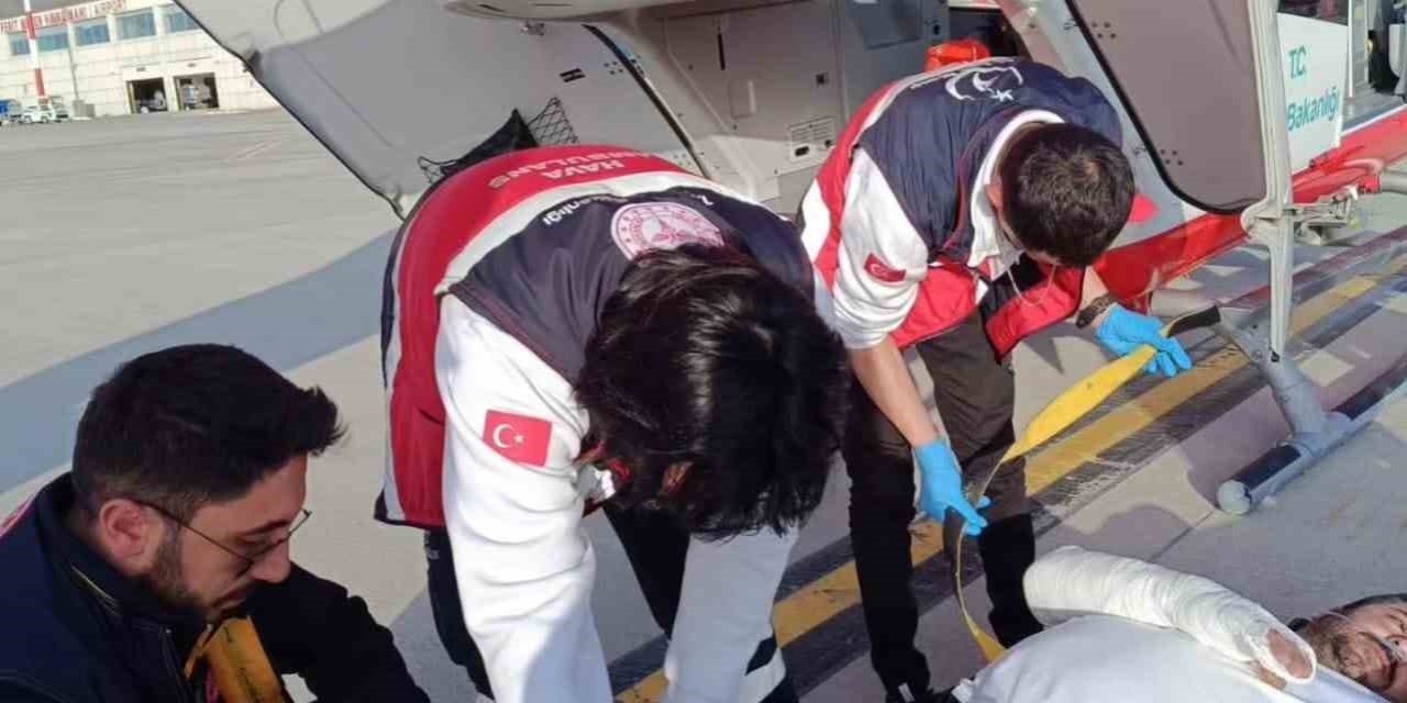 Kosta Kırığı Hastası İçin Helikopter Ambulans Havalandı