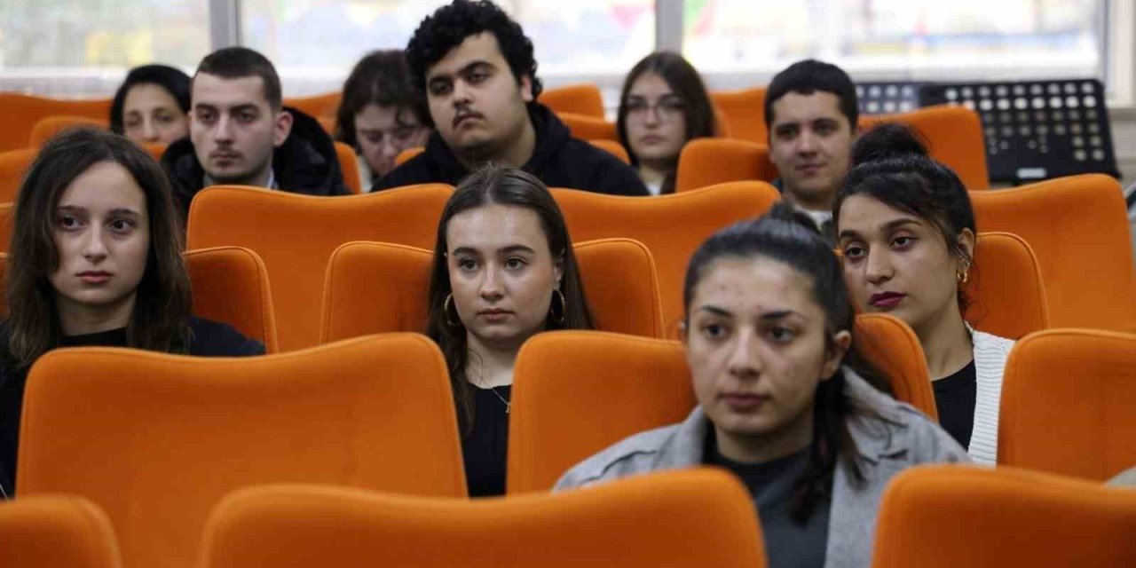 Akademik Yolculukta En Büyük Destek Ko-mek