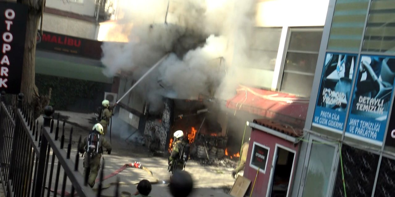 İstanbul - Avcılar’da Otoparkta Yangın