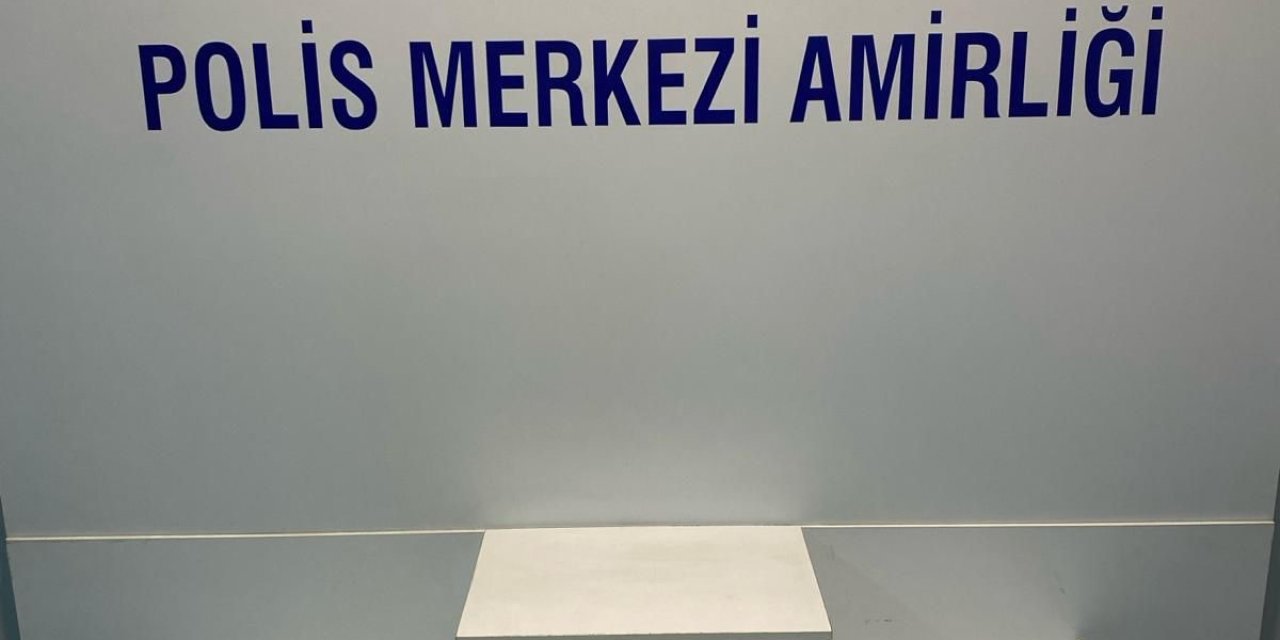 Otogarda Yapılan Denetimde Tost Makinesi Ve Abajurun İçinden Uyuşturucu Çıktı