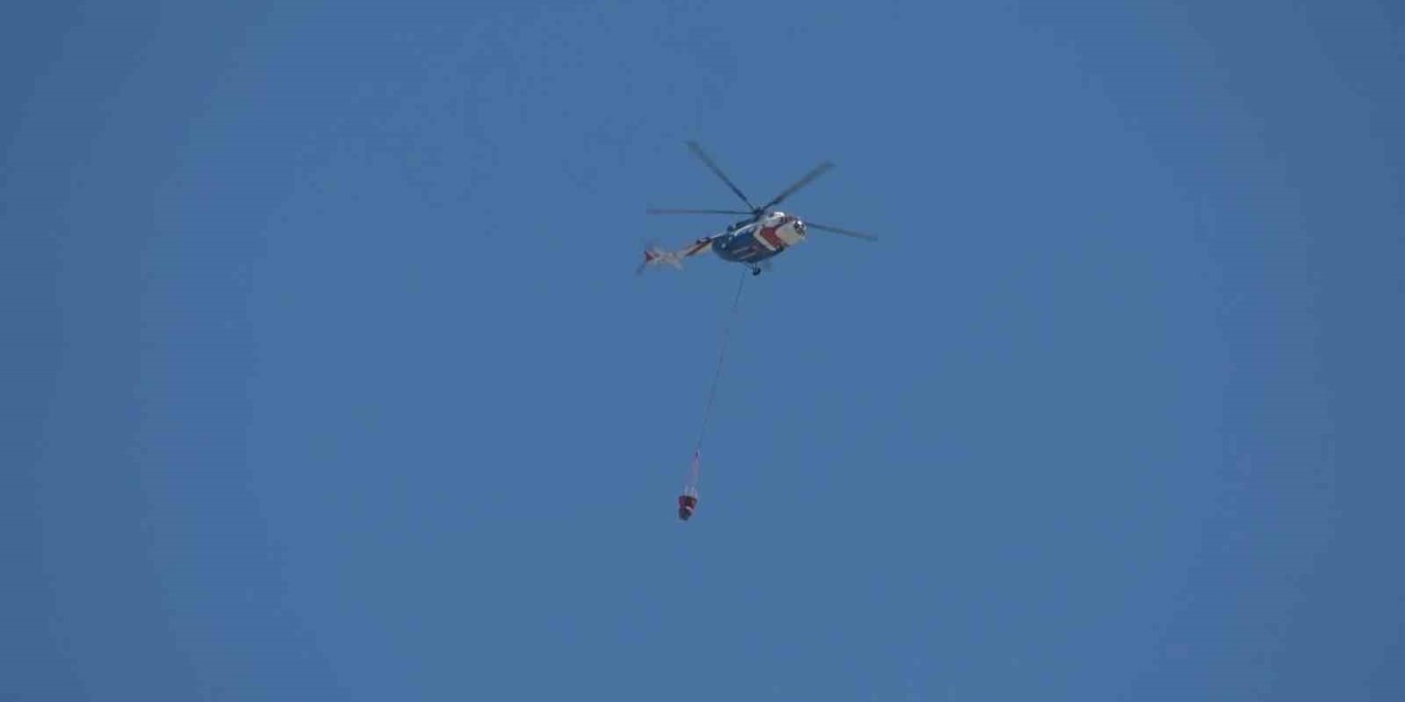 Uludağ Eteklerinde Çıkan Yangına Havadan Ve Karadan Müdahale Sürüyor