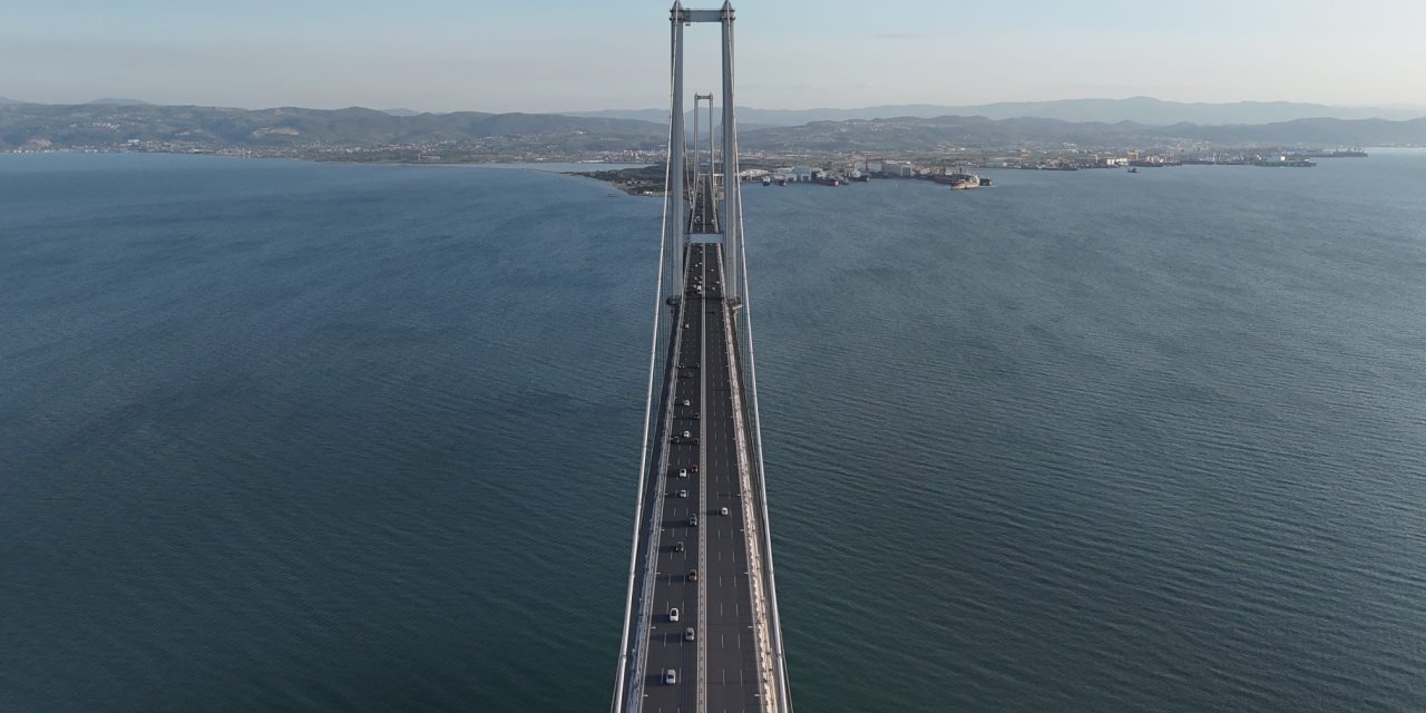 Bakan Uraloğlu: Osmangazi Köprüsü'nde 117 Bin 537 Araç Geçişi İle Rekor Kırıldı