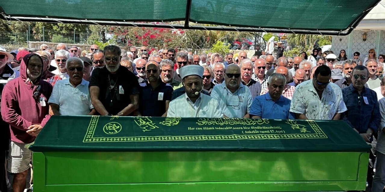 Türk Halk Müziği Sanatçısı Şakir Öner Günhan Son Yolculuğuna Uğurlandı