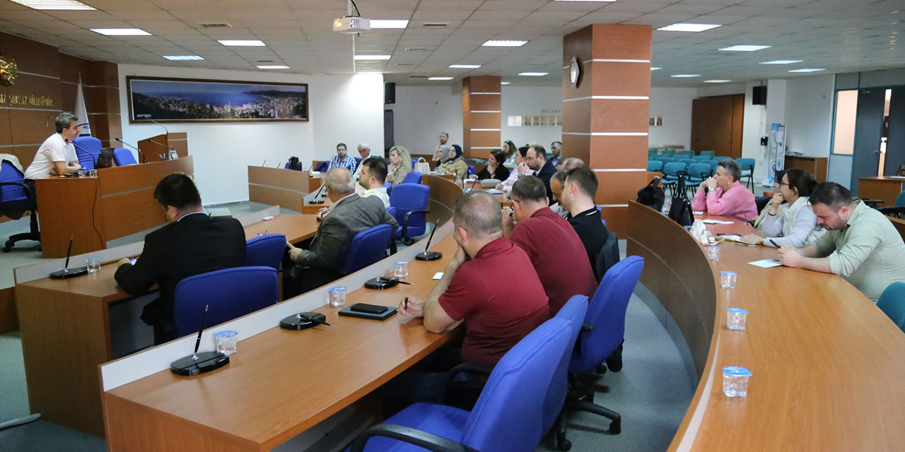 Rize’de Belediye Personeline “İmar Hukuku ve Yapı Denetim” Konulu Eğitim Verildi