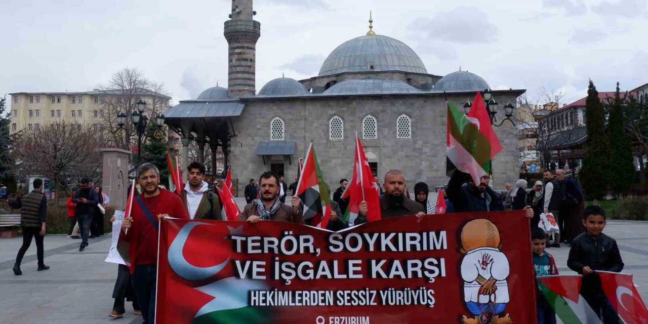 Sağlıkçılar Erzurum’da Gazze İçin Yürüdü