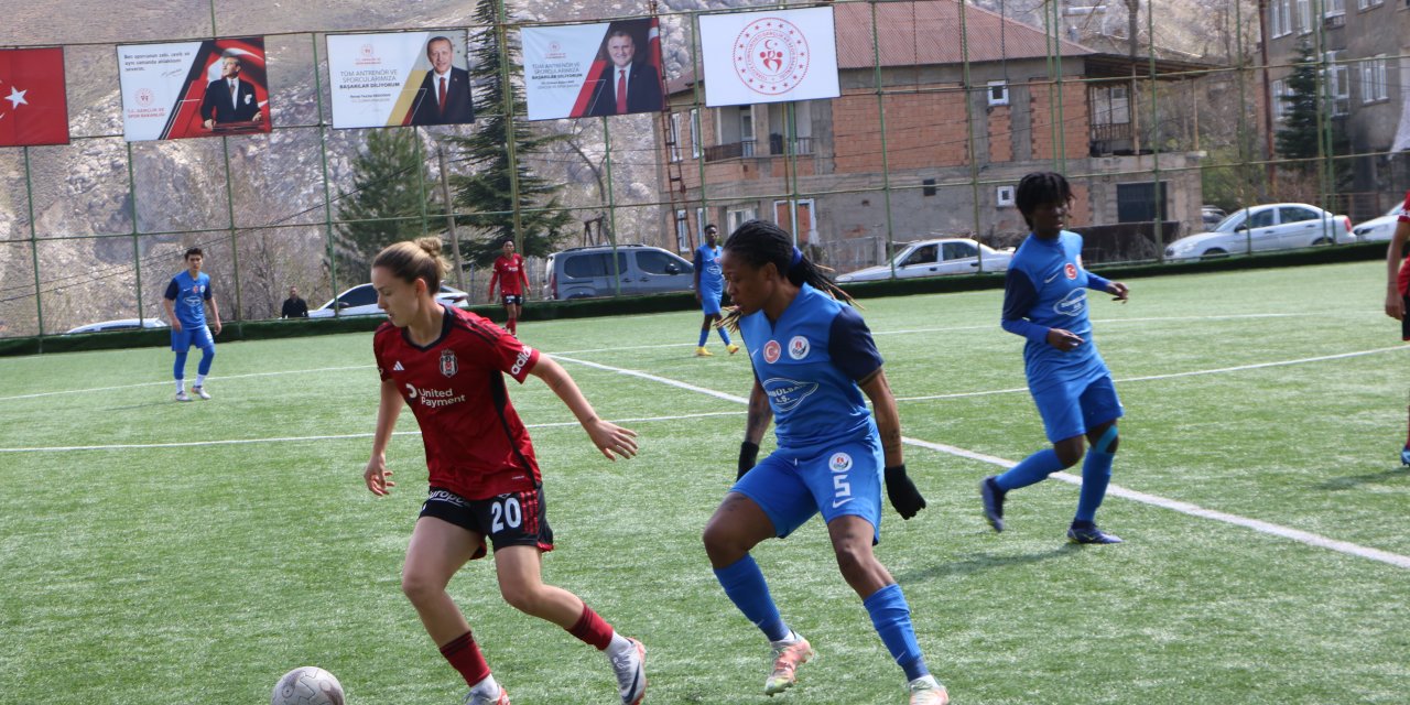 Hakkarigücü Sahasında Beşiktaş’a 2-0 Mağlup Oldu