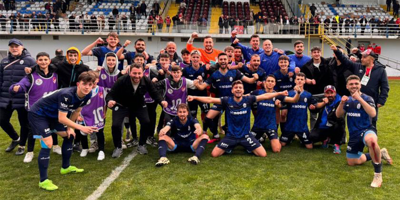 Pazarspor Sahasında Turgutluspor 2-0 Yendi