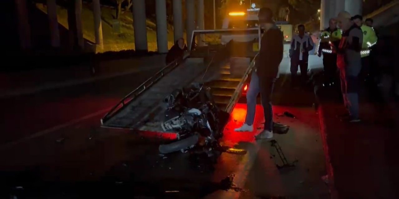 27 Yaşındaki Motosiklet Sürücüsü, Ekskavatöre Çarpıp Ağır Yaralandı