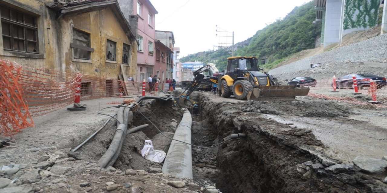 Trabzon'da ana isale hat değişimi çalışmaları sürüyor