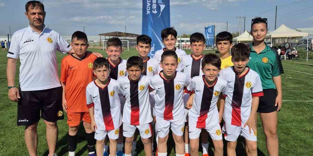 Umudumuz Es Es’in Minikleri Şampiyon Oldu