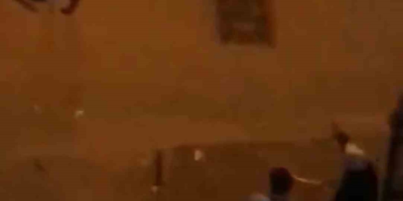 Babasıyla Tartıştı, Kardeşini Rehin Aldı