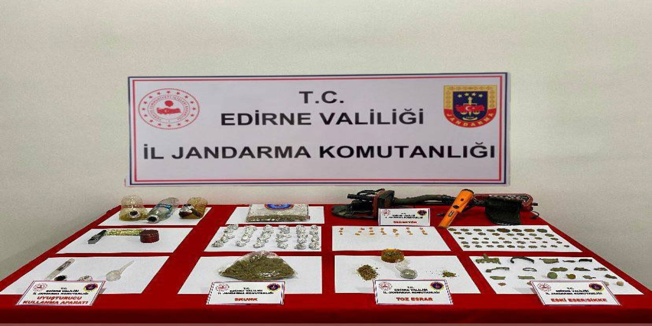Edirne'de Uyuşturucu Satıcılarına Operasyon; 4 Gözaltı