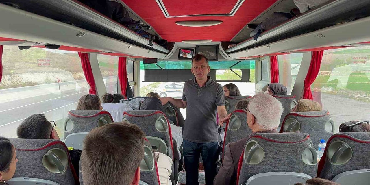 Sivil Trafik Jandarması Bindiği Yolcu Otobüsünde Denetim Yaptı