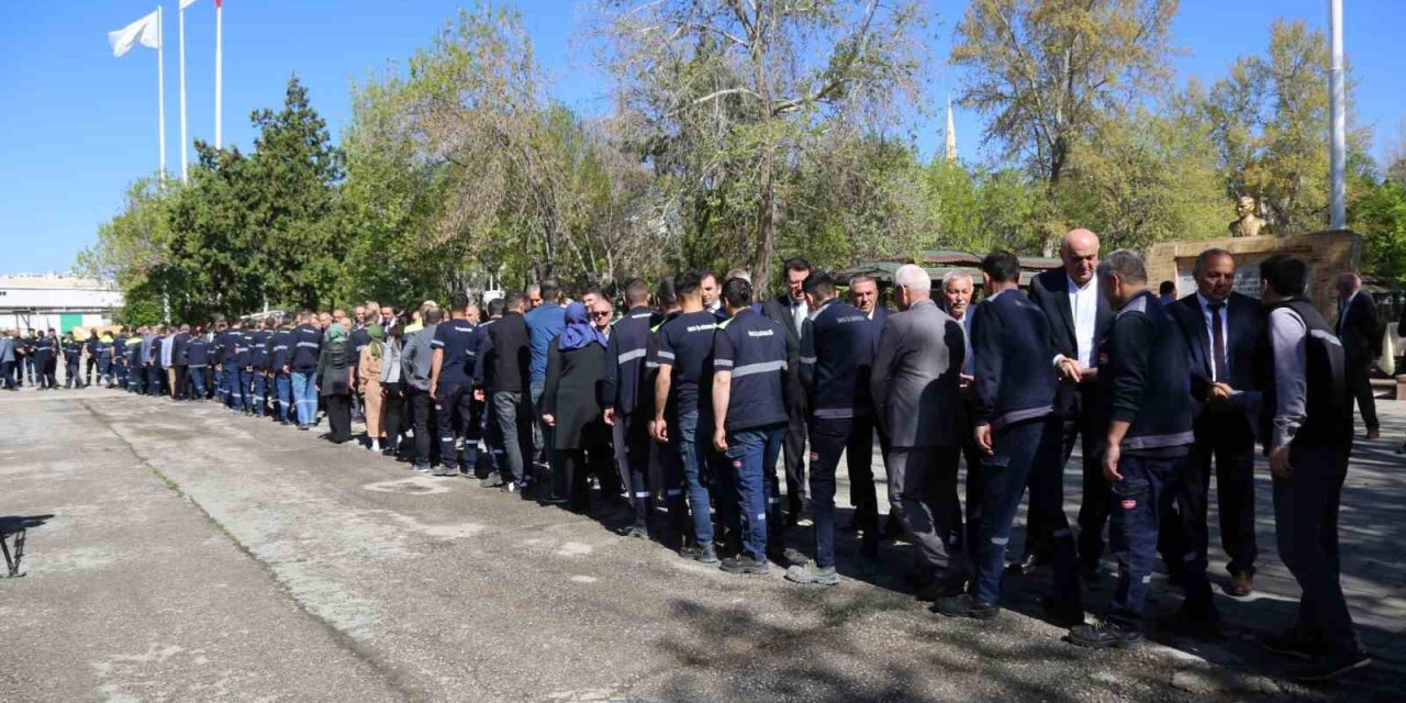 Başkan Erkoyuncu: “10 Bine Yakın Çalışanımızla Çalışmalarımızı Sürdürecek, Başarılarımızı Artıracağız”