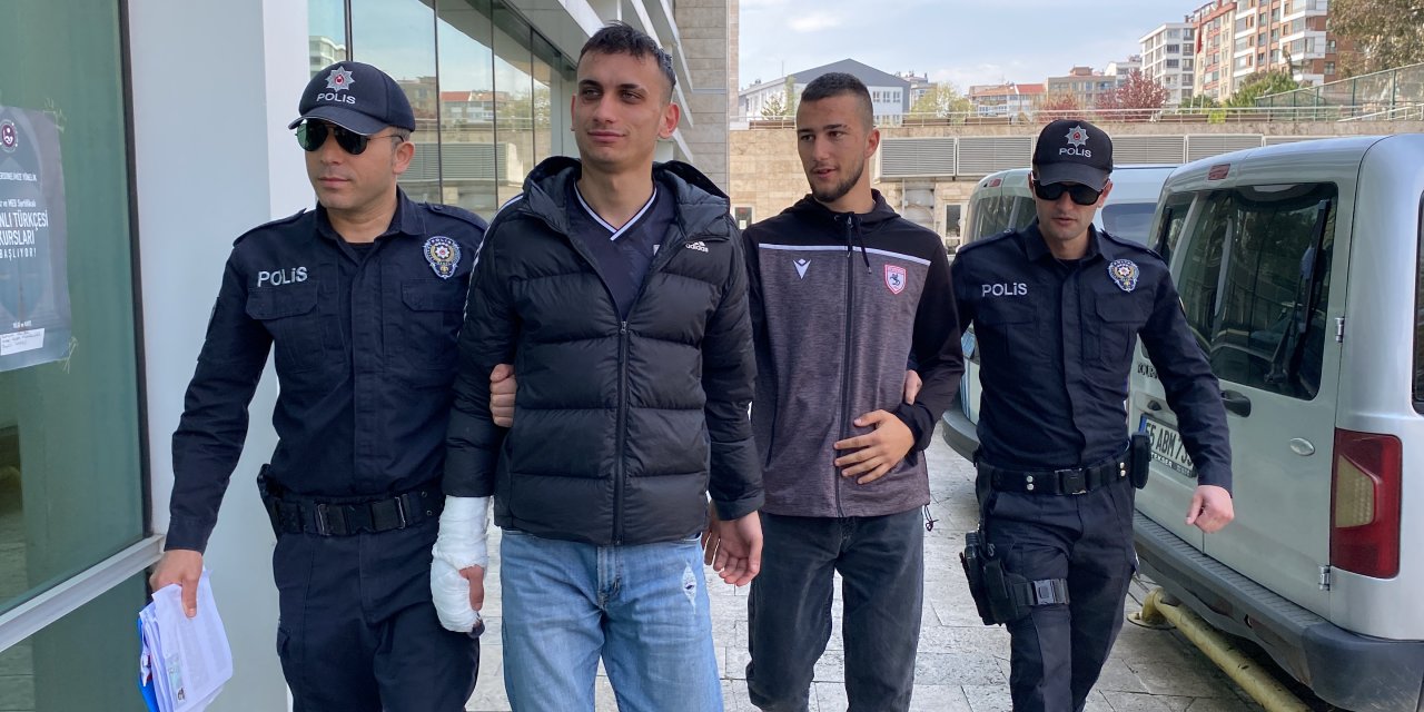 Asker Eğlencesinde Tartıştılar, Sokak Ortasında Bıçakladılar; O Anlar Kamerada