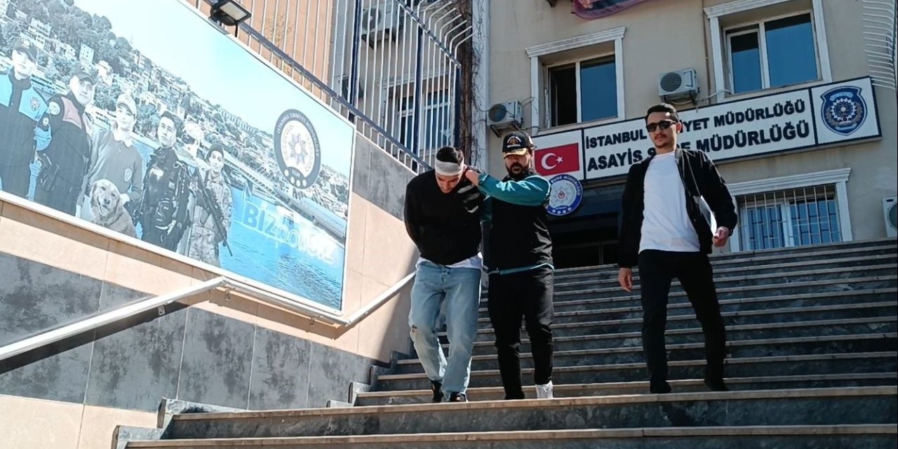 Telefondaki Sesin Polis Olduğuna İnanan Yaşlı Kadın, 4 Milyon Lirasından Oldu