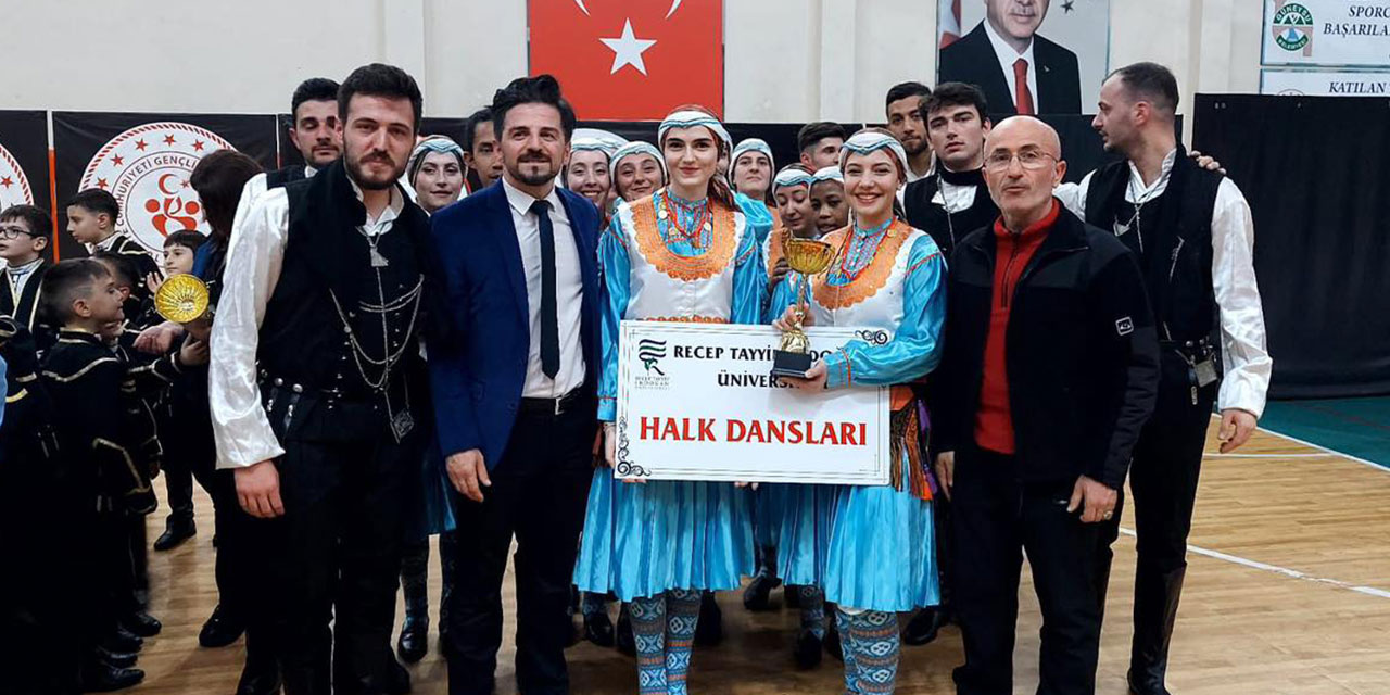 RTEÜ Halk Dansları Ekibi İl Birincisi Oldu