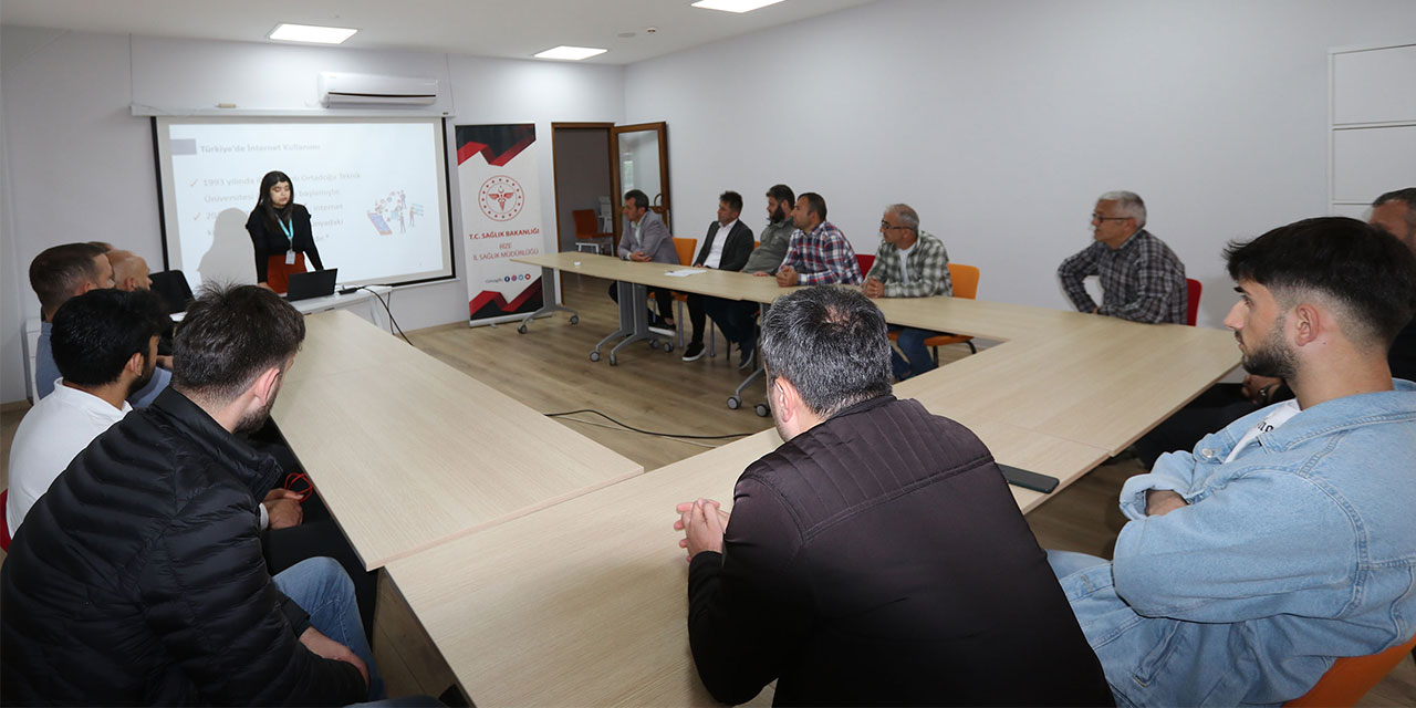 Rize’de yurt personellerine “Davranışsal Bağımlılıkla Mücadele” eğitimi düzenlendi