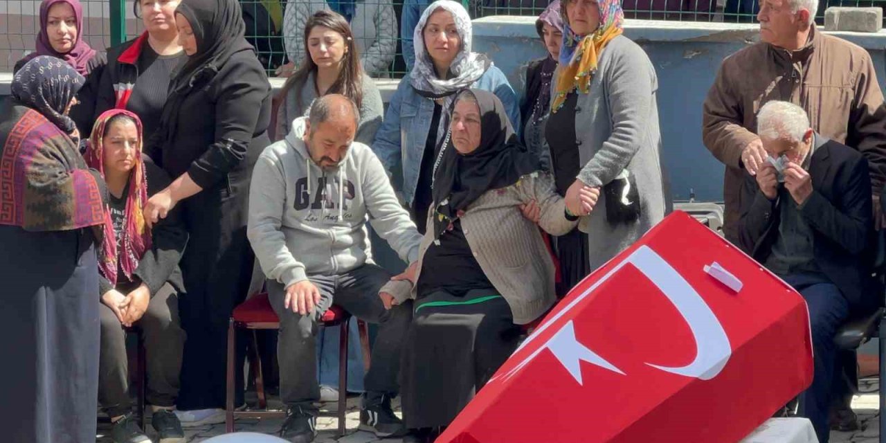 Kazada Hayatını Kaybeden Polis Sarıkamış’ta Toprağa Verildi