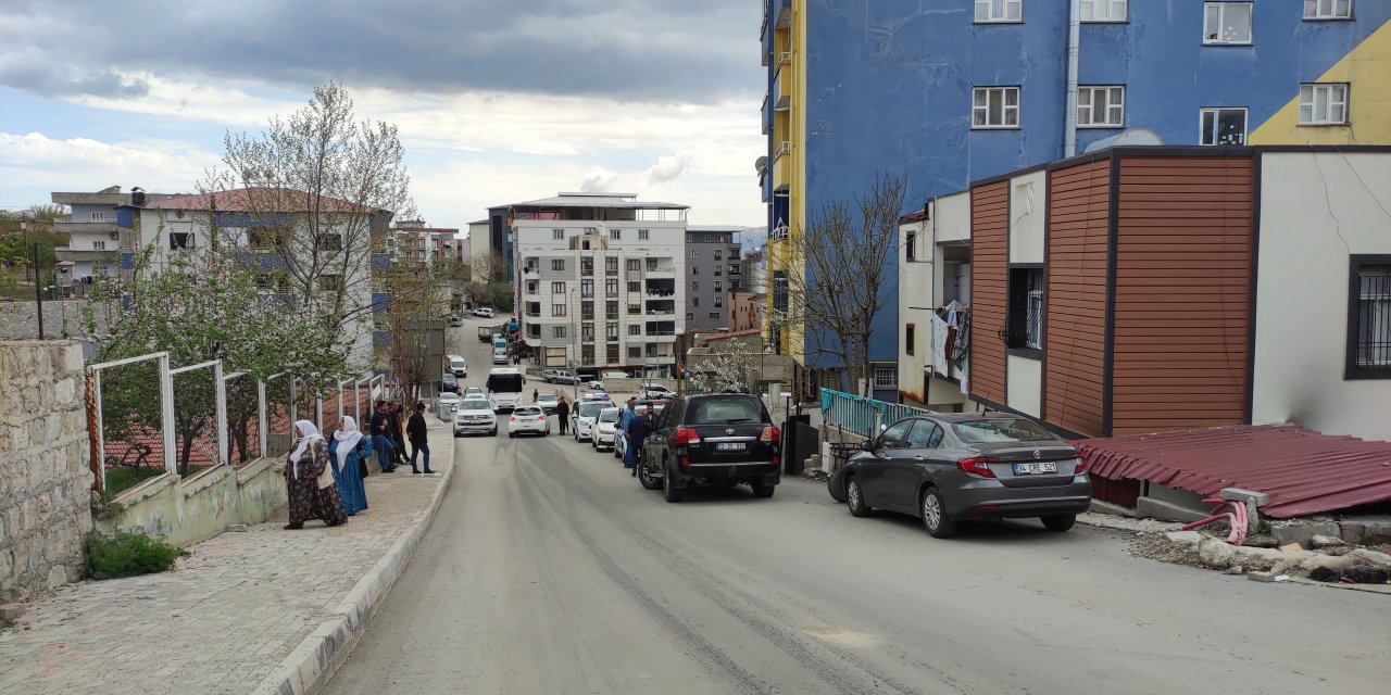 Bekçi, Borç Verdiği Parayı Alamayınca Arkadaşını Tabancayla Vurdu