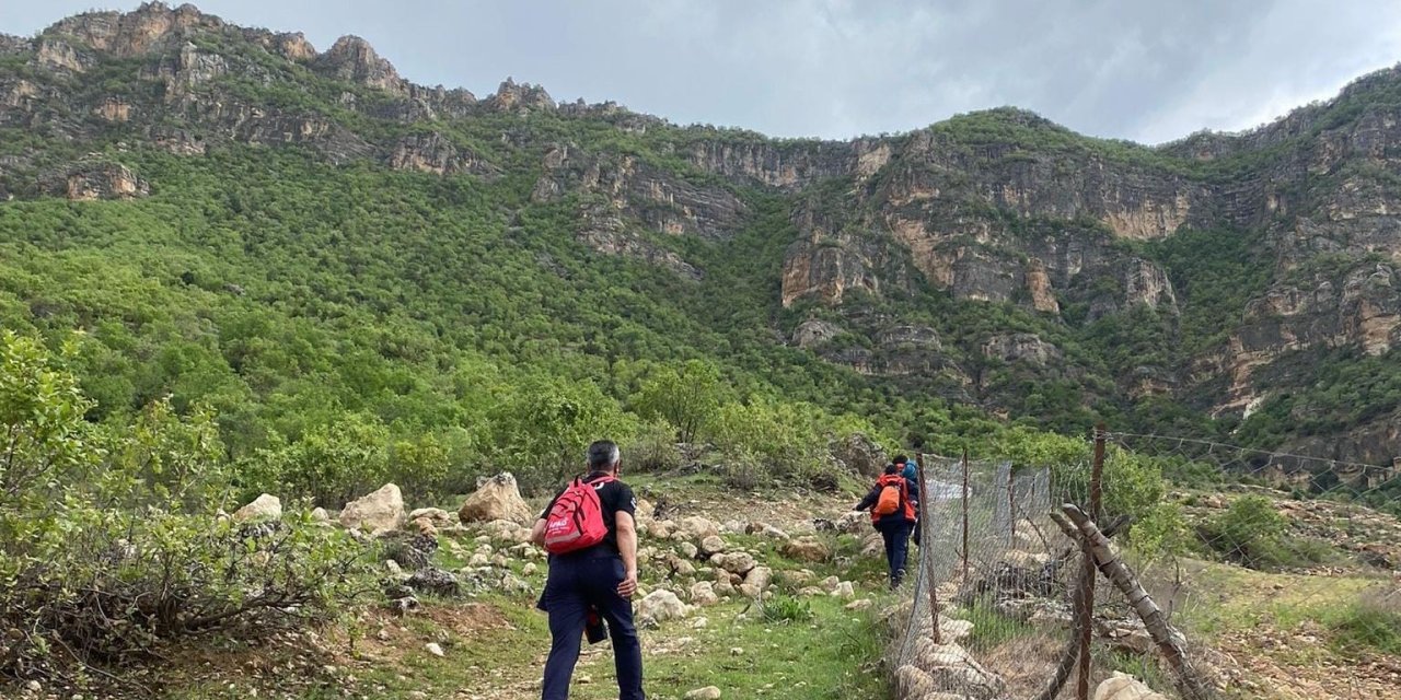 Siirt’te Kayalıklardan Düşen 1 Kişi Hayatını Kaybetti