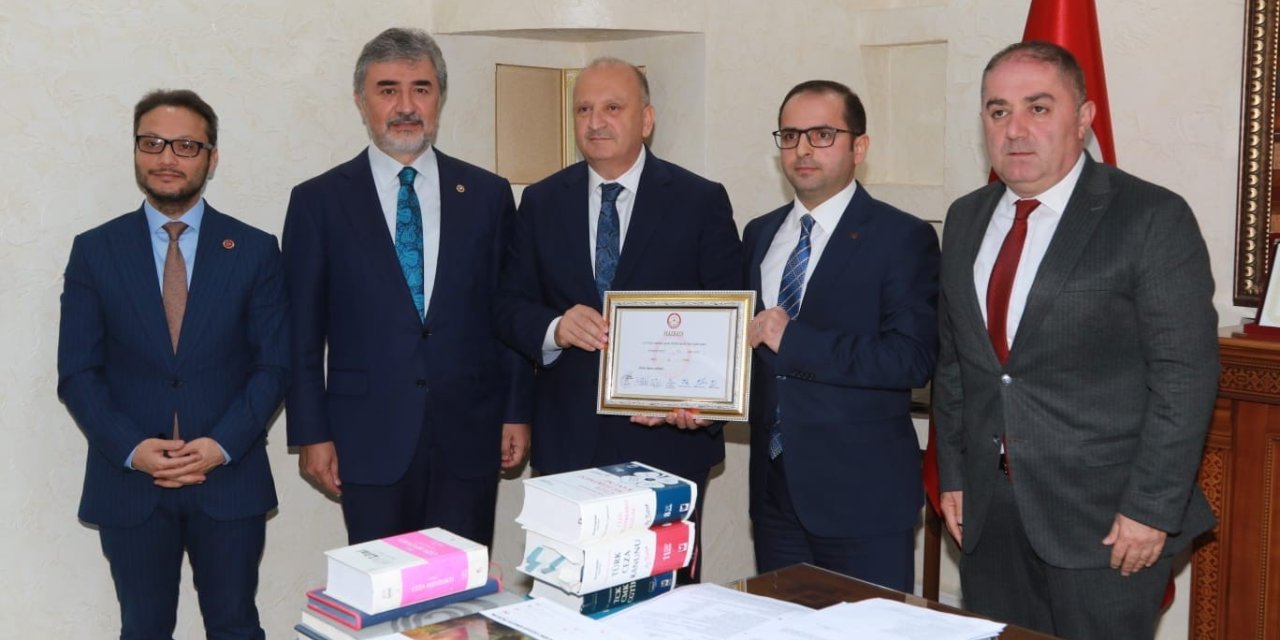 Başkan Tavlı, Mazbatasını Aldı