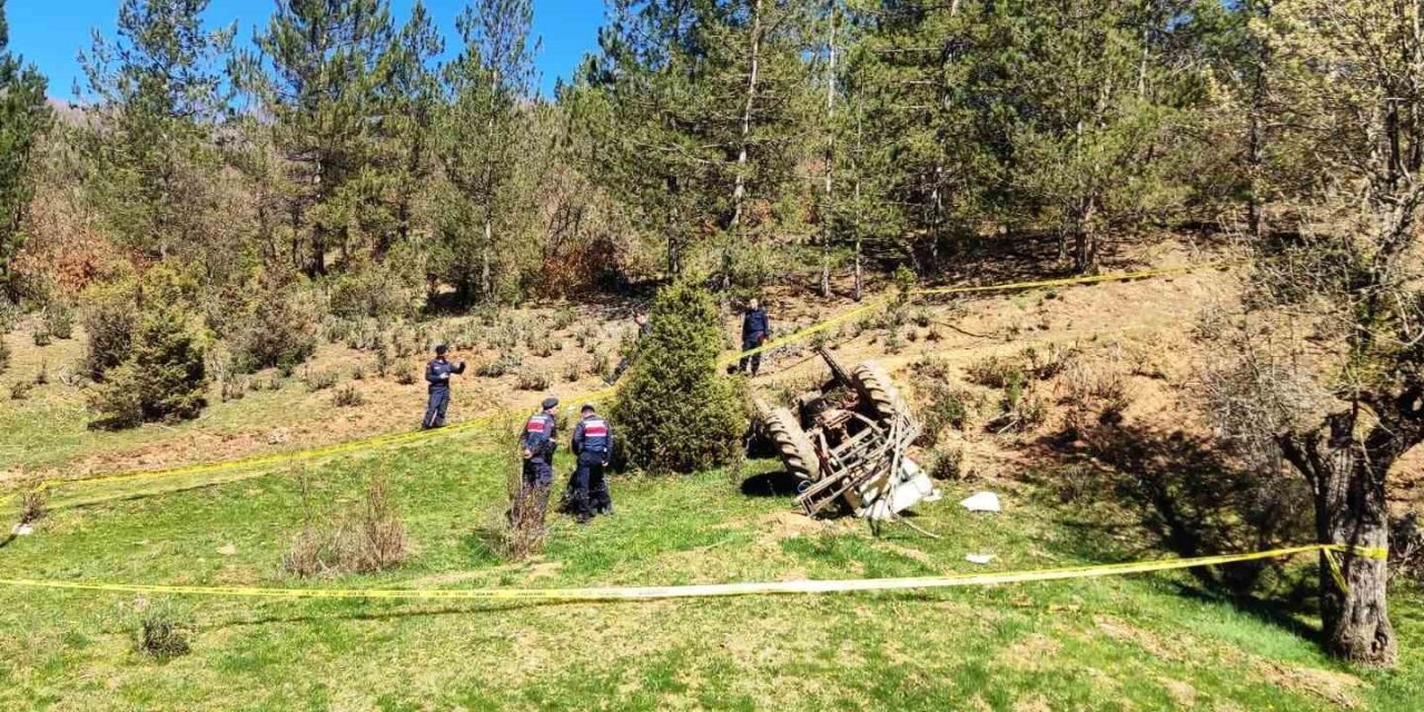 Emet’te Devrilen Traktörün Altında Kalan Çiftçi Hayatını Kaybetti