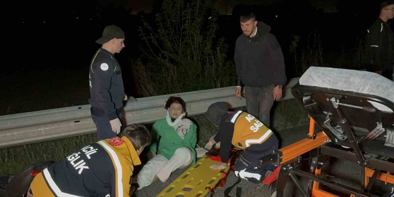 Motosiklet Sürücüsü, Yaralanan Kız Arkadaşını Bir An Olsun Yalnız Bırakmadı