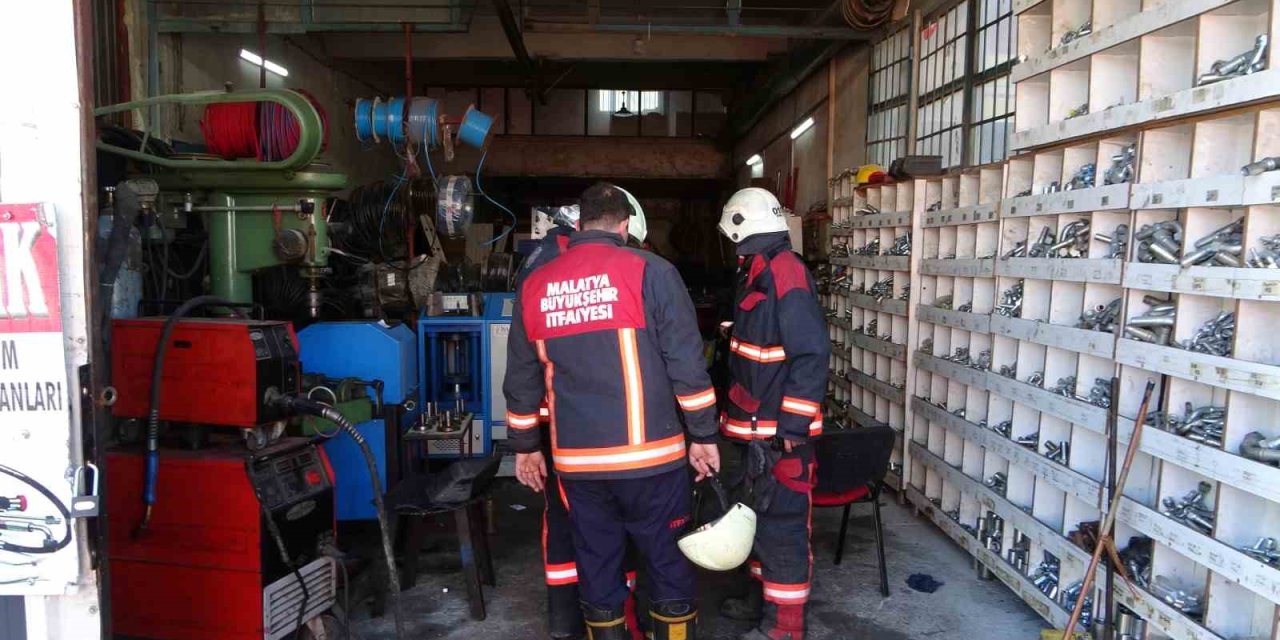 Çakmak Gazı Bomba Gibi Patladı