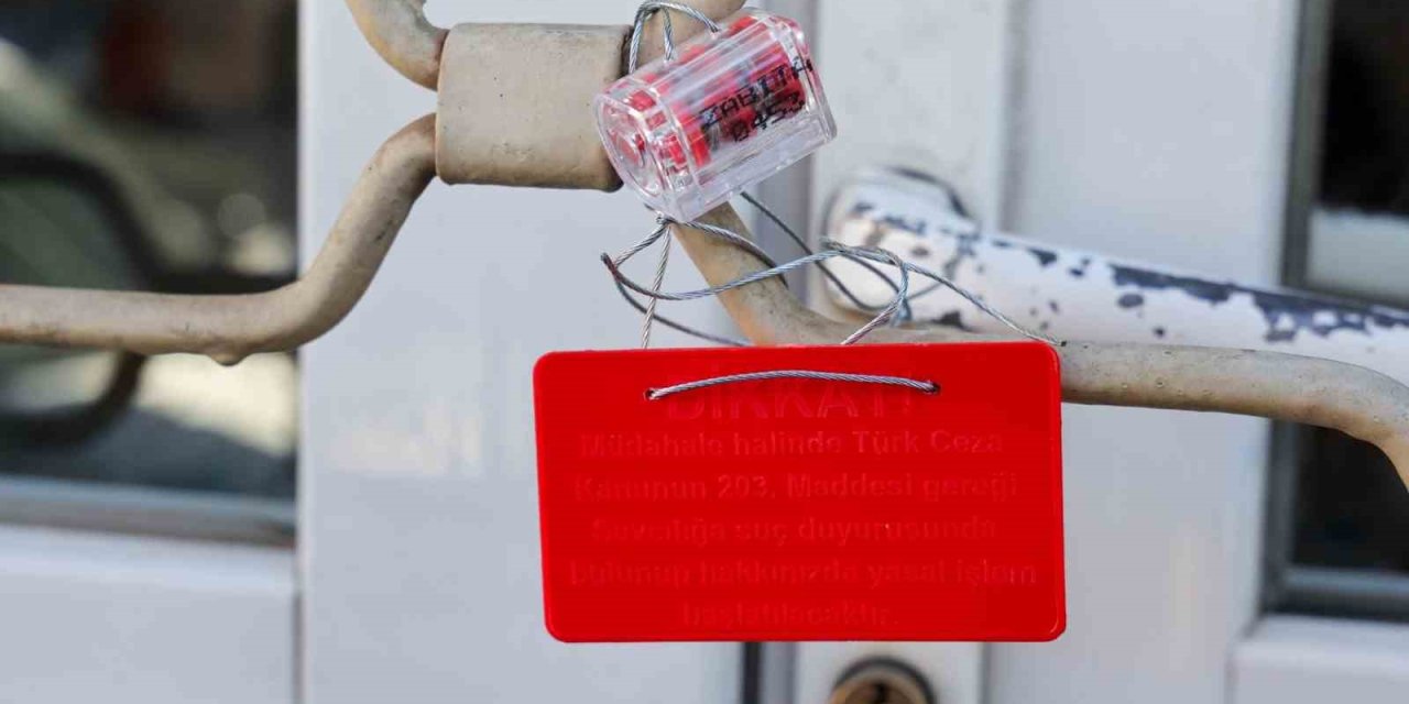 Başkan Yalım’ın Talimatıyla Yabancı Uyruklulara Ait Ruhsatsız İşletmelere Mühür Vuruldu