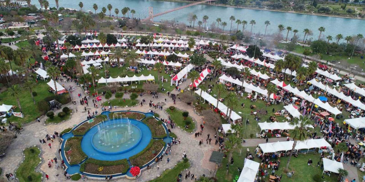 Esnafa ’portakal Çiçeği Karnavalı’ Dopingi