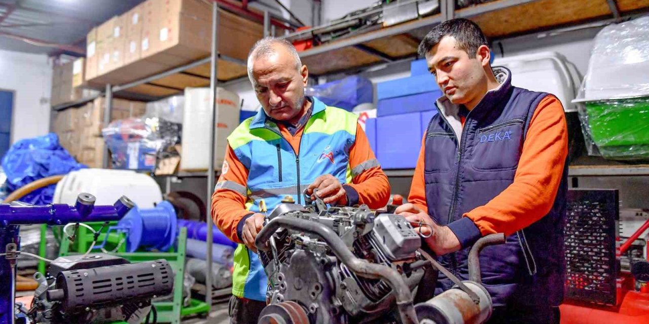 Kendi Ekipmanlarını Kendileri Tamir Ederek Maliyeti Azaltıyorlar