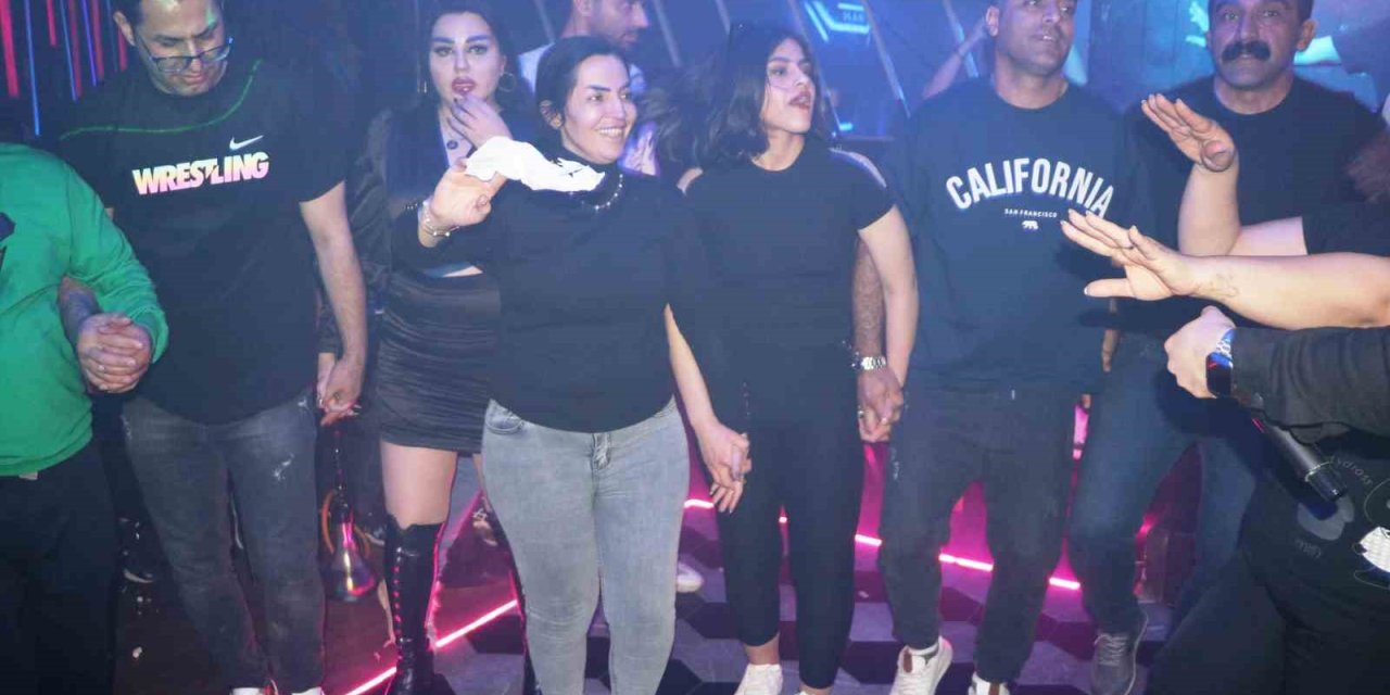 İranlılar Van’da Halay Çekmeyi Öğreniyor