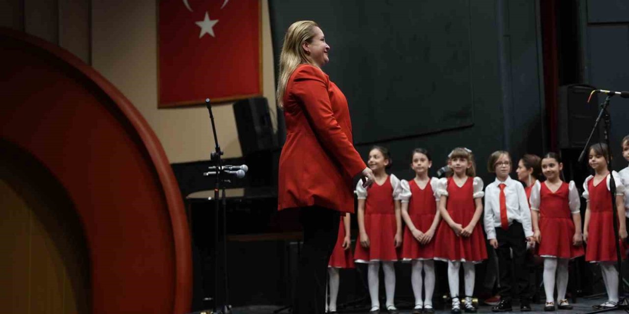 Portakal Çiçeği Karnavalı Günüz Sanatsal Etkinliklerle Akşam Konserlerle Devam Ediyor