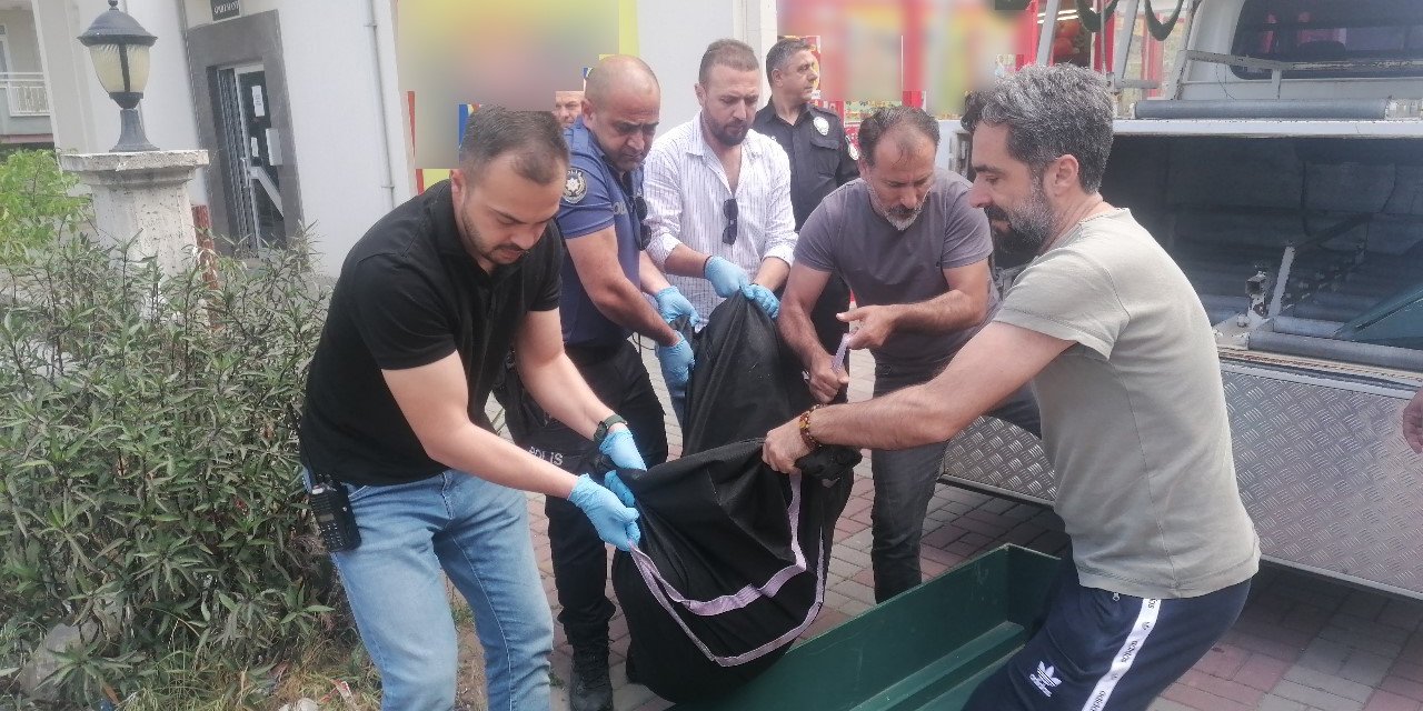 34 Yıllık Hayat Arkadaşını Bıçaklayarak Öldürdü