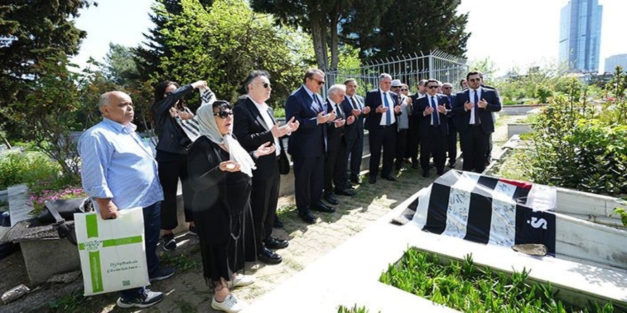 Hakkı Yeten Kabri Başında Anıldı