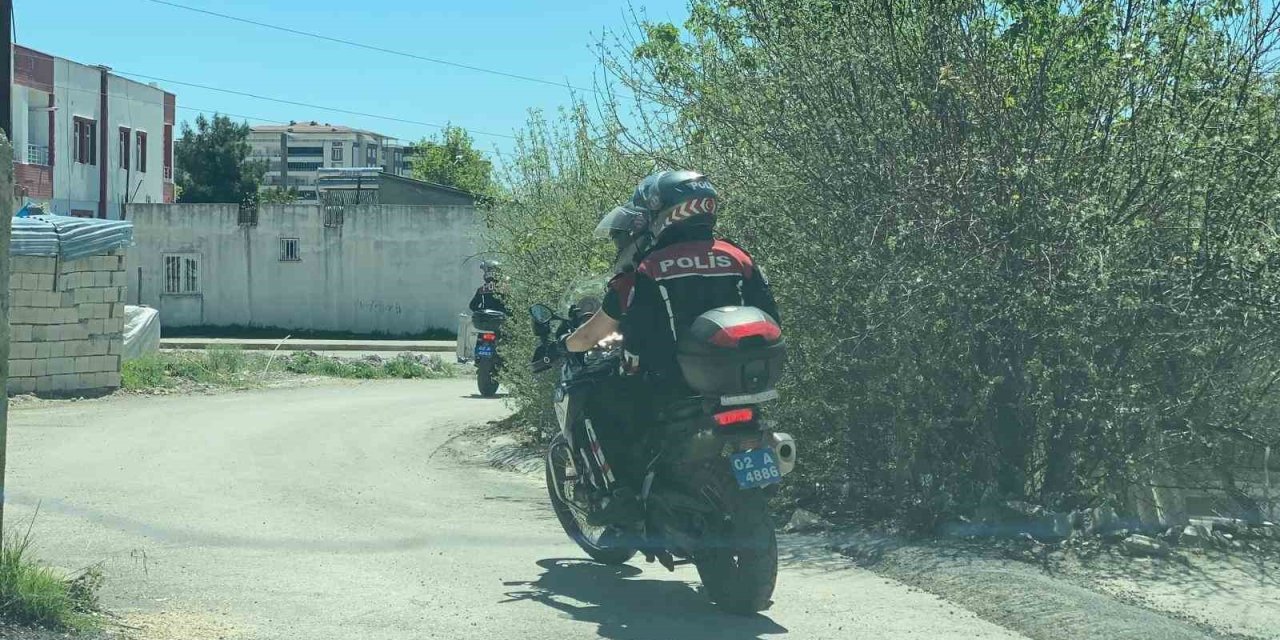 Aranan Şahıs Polis Ekiplerini Harekete Geçirdi